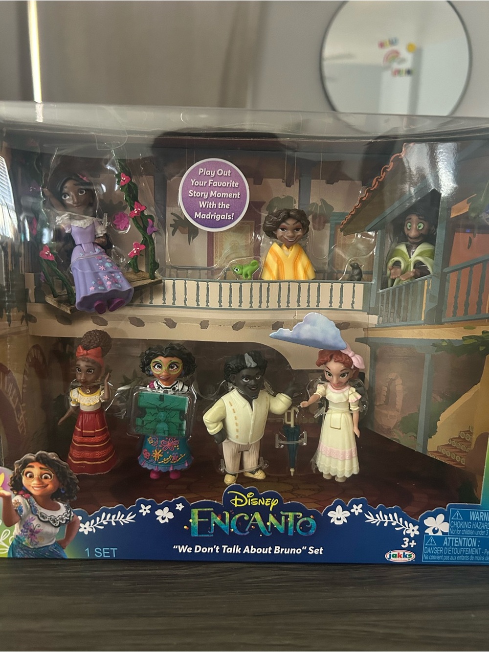 Disney Encanto Figurine Playset - Multicolor Madrigal Characters